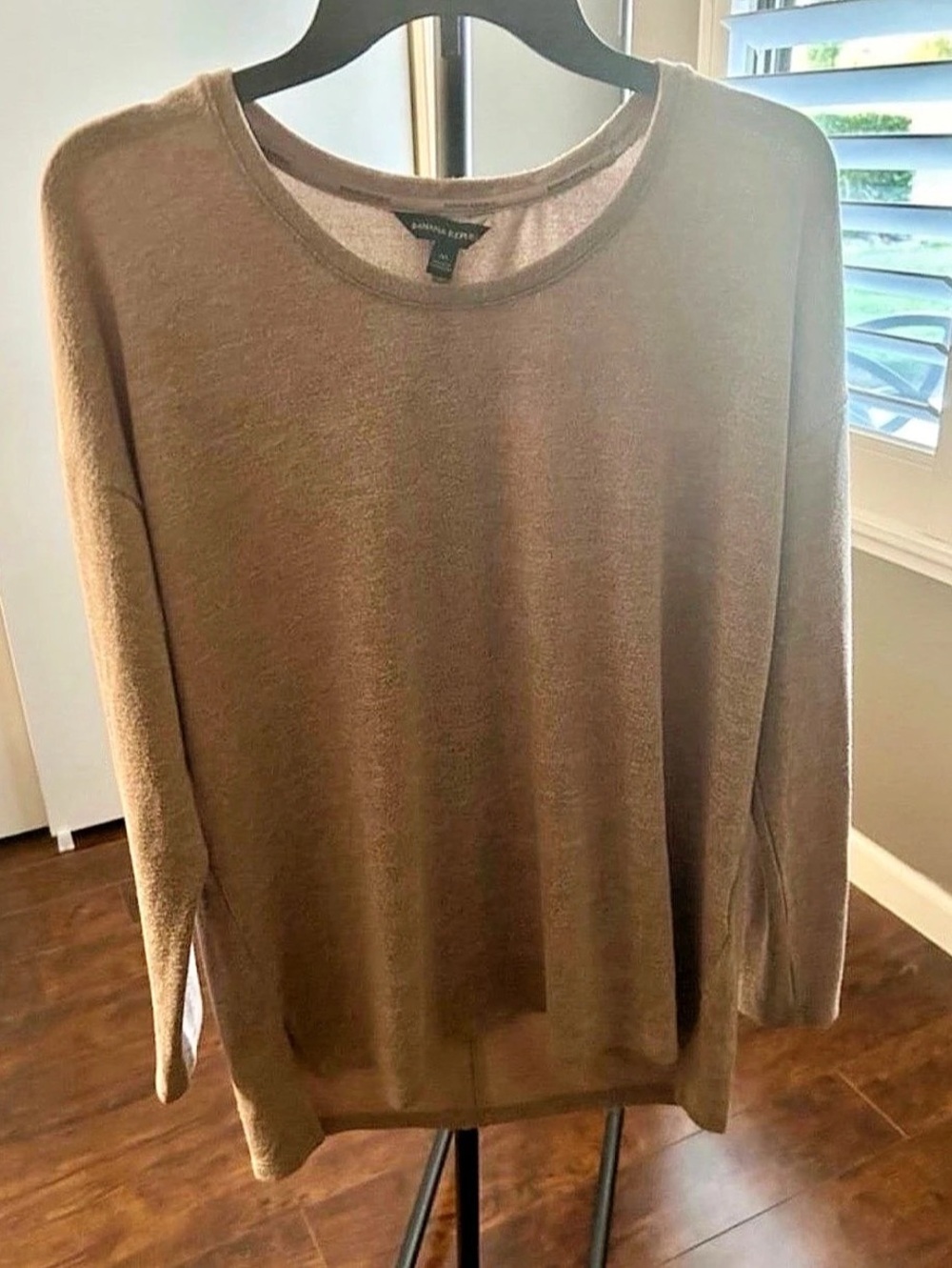 Banana Republic Brown Crew Neck Sweater Size Medium